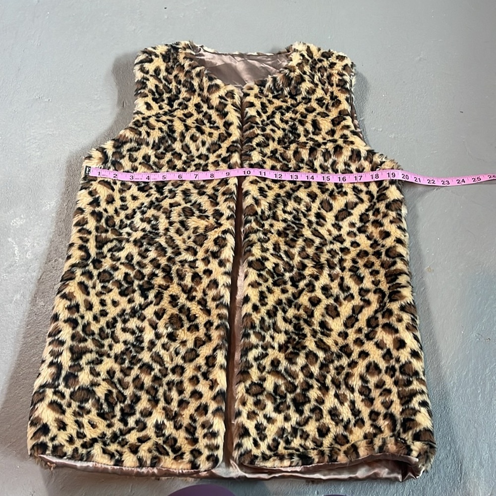 Faux fur vest - Picture 9 of 11